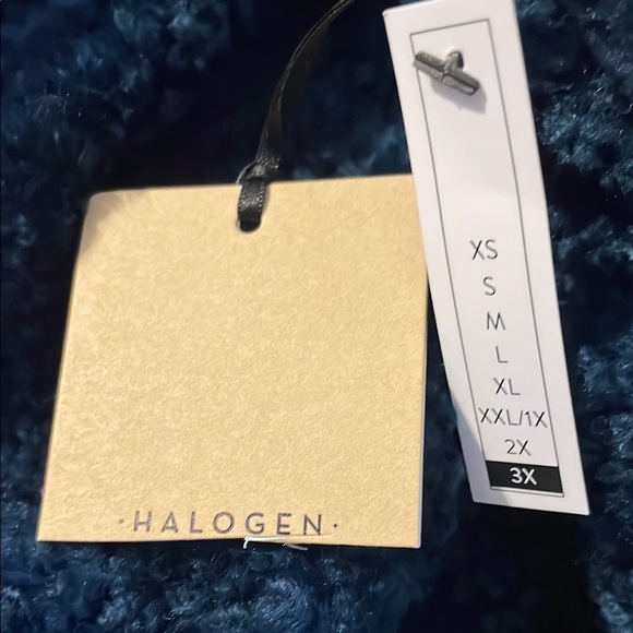 Halogen Reversible Blue Puffer Jacket with Sporty Style - Picture 3 of 4